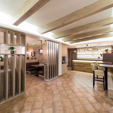 Gostilna S Prenocisci Pri Janezu Hotell Zgornja Loznica Exteriör bild